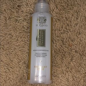 Skin & Co illuminating skin refresh mist